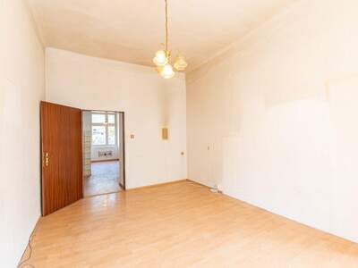 Altbauwohnung kaufen in 1110 Wien (Bild 2)