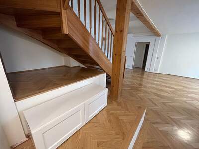Altbauwohnung mieten in 1090 Wien (Bild 1)