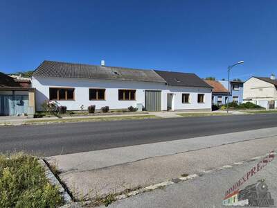 Mehrfamilienhaus kaufen in 2253 Weikendorf (Bild 1)