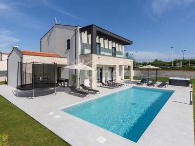 Haus kaufen in 52220 Labin (Bild 1)