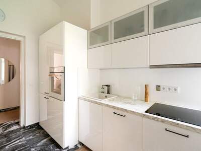 Altbauwohnung mit Balkon kaufen in 8010 Graz (Bild 5)