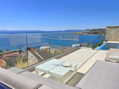 Haus kaufen in 21312 Podstrana (Bild 1)