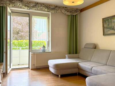Altbauwohnung mit Balkon kaufen in 4690 Johannisthal (Bild 2)