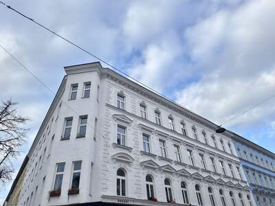 Altbauwohnung kaufen in 1200 Wien (Bild 2)