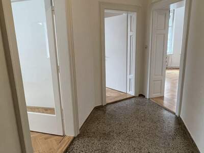 Altbauwohnung mieten in 8010 Graz (Bild 2)