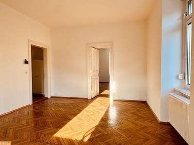 Altbauwohnung mit Balkon mieten in 4810 Gmunden (Bild 5)