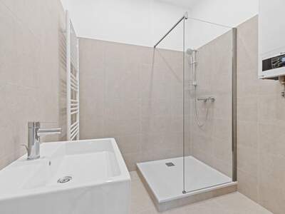 Altbauwohnung mit Balkon kaufen in 1180 Wien (Bild 5)