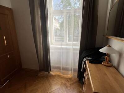 Altbauwohnung mit Balkon mieten in 8020 Graz (Bild 3)