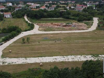 Gewerbeobjekt kaufen in 52210 Rovinj (Bild 1)