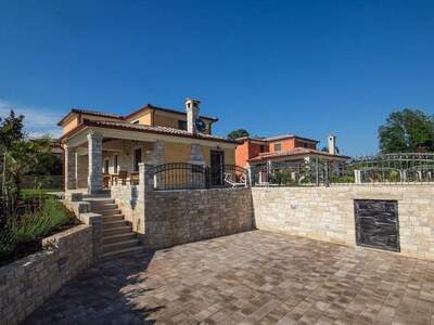 Haus kaufen in 52466 Novigrad (Bild 2)