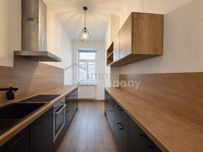 Altbauwohnung mit Balkon kaufen in 1030 Wien (Bild 2)