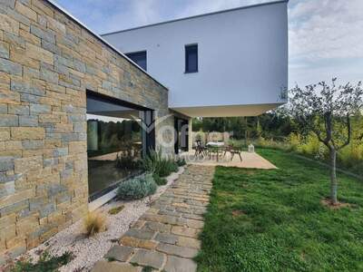 Haus kaufen in 52440 Porec (Bild 3)