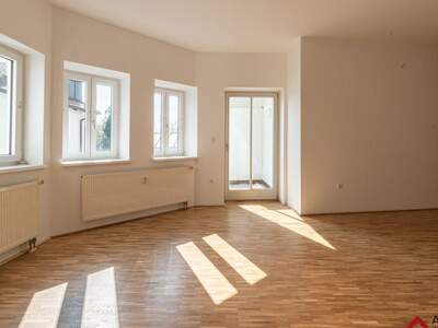 Altbauwohnung mit Balkon mieten in 4600 Wels (Bild 2)