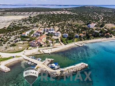 Wohnung mit Balkon kaufen in 23250 Košljun (Bild 3)