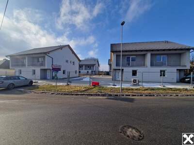 Haus kaufen in 2002 Niederhollabrunn (Bild 1)