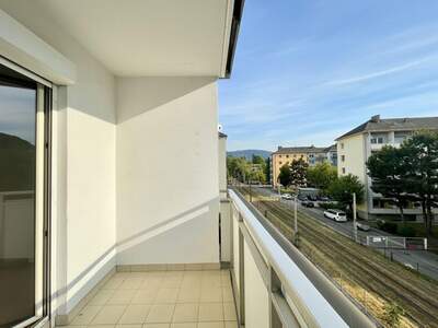 Wohnung mit Balkon mieten in 8045 Graz
