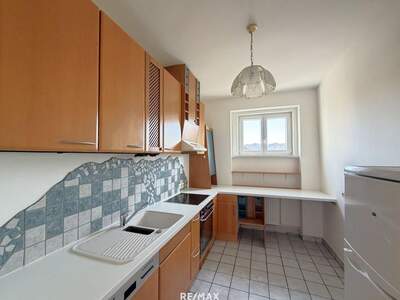 Altbauwohnung mit Balkon mieten in 9300 St. Veit (Bild 2)