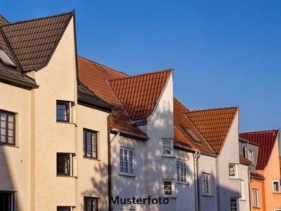 Mehrfamilienhaus kaufen in 2500 Siegenfeld (Bild 1)