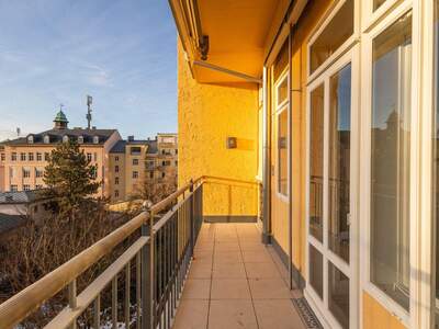 Altbauwohnung mit Balkon kaufen in 5020 Salzburg (Bild 2)