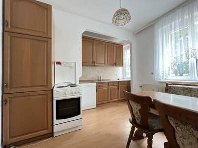 Altbauwohnung kaufen in 4020 Linz (Bild 2)