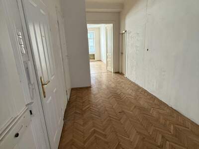 Altbauwohnung mit Balkon kaufen in 1050 Wien (Bild 4)