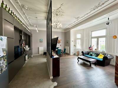 Altbauwohnung mit Balkon kaufen in 1120 Wien (Bild 1)