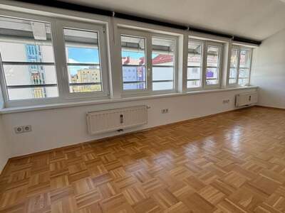 Altbauwohnung mit Balkon kaufen in 8020 Graz (Bild 5)
