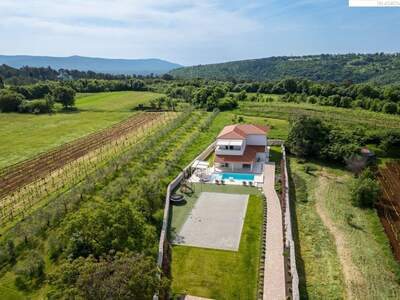 Haus kaufen in 52207 Barban (Bild 1)