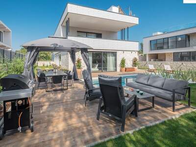 Haus kaufen in 52440 Porec (Bild 2)