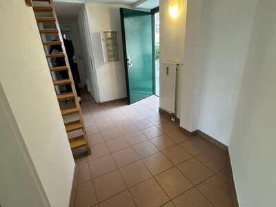 Altbauwohnung mit Balkon mieten in 8010 Graz (Bild 2)