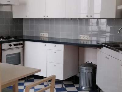 Altbauwohnung mit Balkon mieten in 1030 Wien (Bild 2)