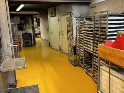 Halle / Lager / Produktion kaufen in 4820 Bad Ischl