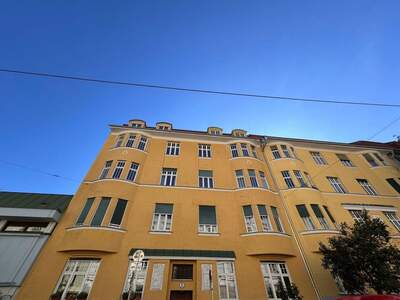 Altbauwohnung mit Balkon kaufen in 8010 Graz (Bild 2)