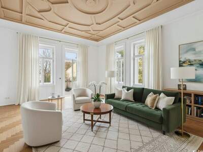 Altbauwohnung mit Balkon kaufen in 1130 Wien (Bild 1)