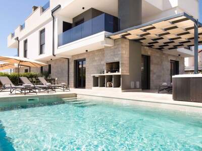 Haus kaufen in 52465 Vabriga (Bild 1)