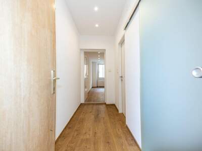 Altbauwohnung mieten in 8010 Graz (Bild 1)