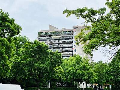 Wohnung mit Balkon kaufen in 80805 München (Bild 2)