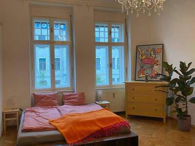 Altbauwohnung mit Balkon mieten in 8010 Graz (Bild 1)