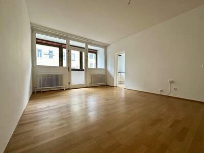 Altbauwohnung mit Balkon mieten in 8020 Graz (Bild 4)