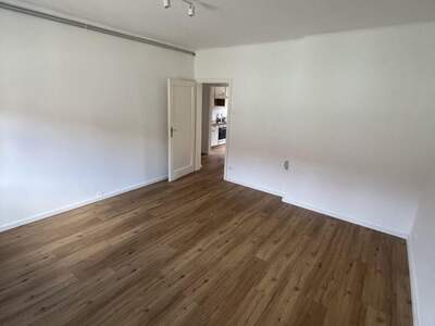 Altbauwohnung mit Balkon kaufen in 8010 Graz (Bild 3)