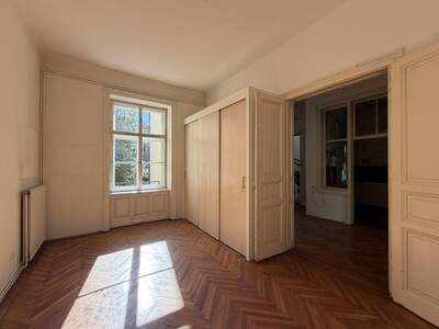 Altbauwohnung kaufen in 1090 Wien (Bild 1)