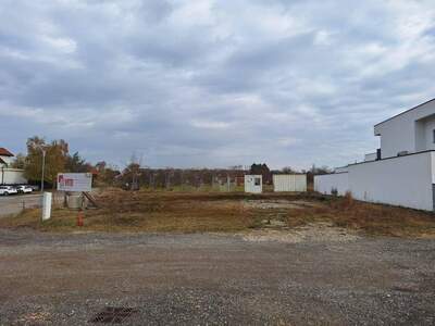 Grundstück kaufen in 7111 Parndorf