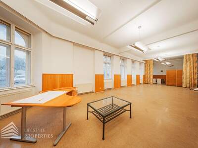 Altbauwohnung kaufen in 1080 Wien (Bild 1)