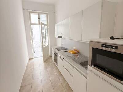 Altbauwohnung mit Balkon mieten in 1010 Wien (Bild 5)