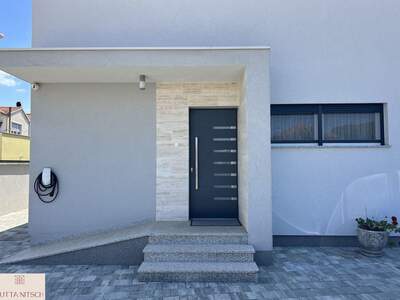 Haus kaufen in 23206 Sukošan (Bild 5)