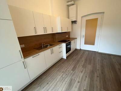 Altbauwohnung mit Balkon mieten in 8010 Graz (Bild 5)