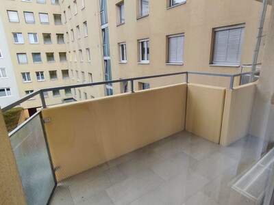 Altbauwohnung mit Balkon mieten in 5020 Salzburg (Bild 1)