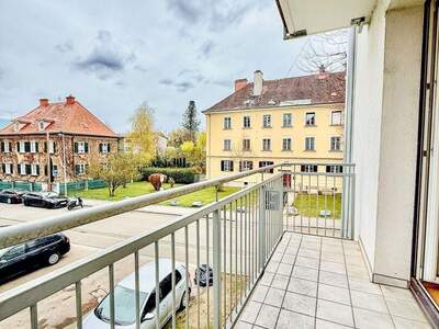 Altbauwohnung mit Balkon kaufen in 8010 Graz (Bild 4)