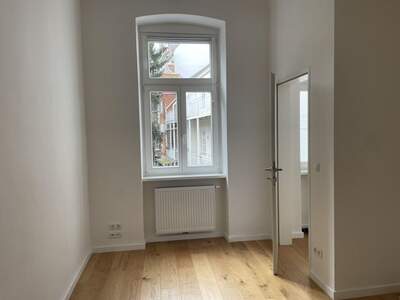 Altbauwohnung kaufen in 1170 Wien (Bild 2)