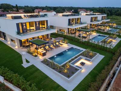 Haus mit Garten kaufen in 52466 Porec